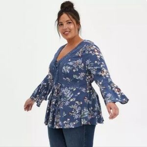 Torrid Babydoll Gauze Crochet Lace Up Blouse Size 2 /18-20 Blue Patterned